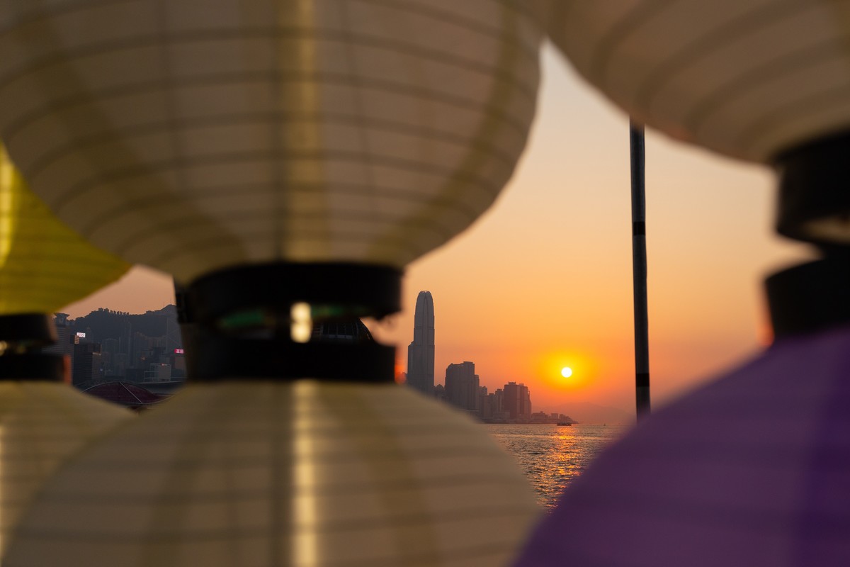 东岸公园观日赏花灯