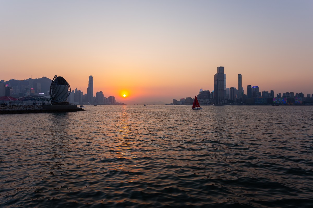 东岸公园观日赏花灯