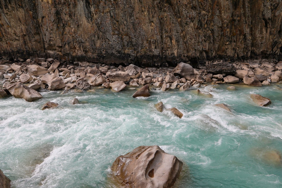 西行散记——溯源额公藏布江