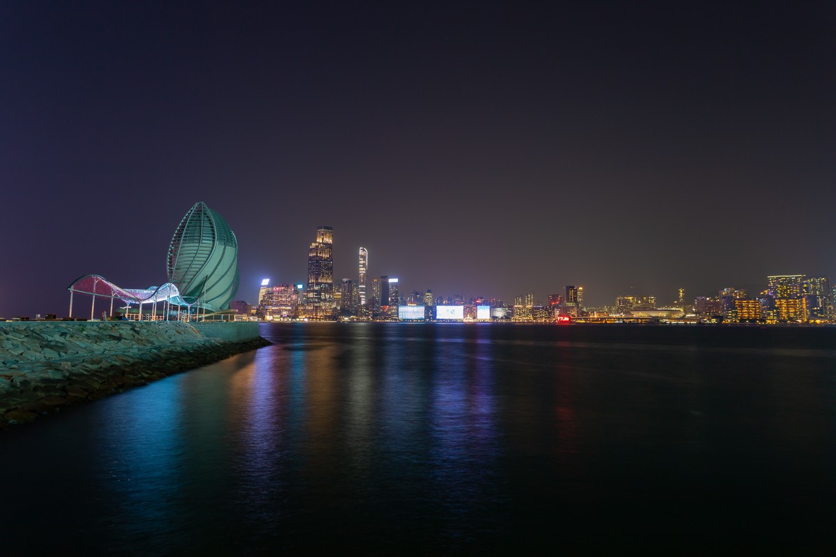 东岸公园观日赏花灯