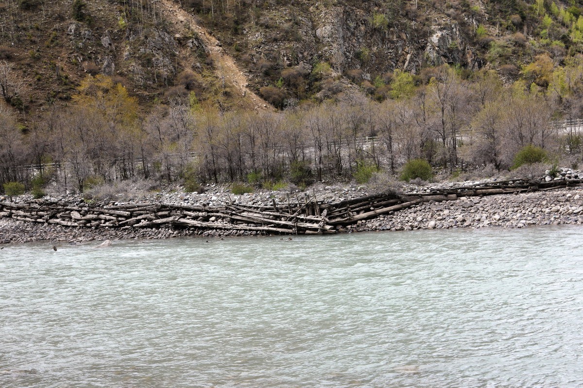 西行散记——溯源额公藏布江