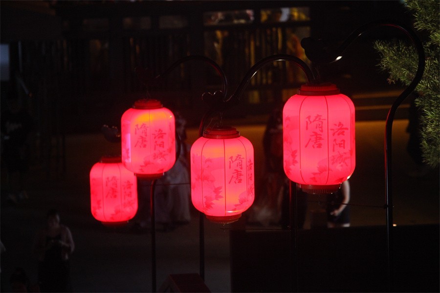 快闪夜幕下的随唐洛阳城国家遗址公园印象