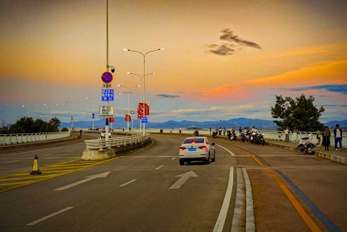 昆明滇池南岸凤光2