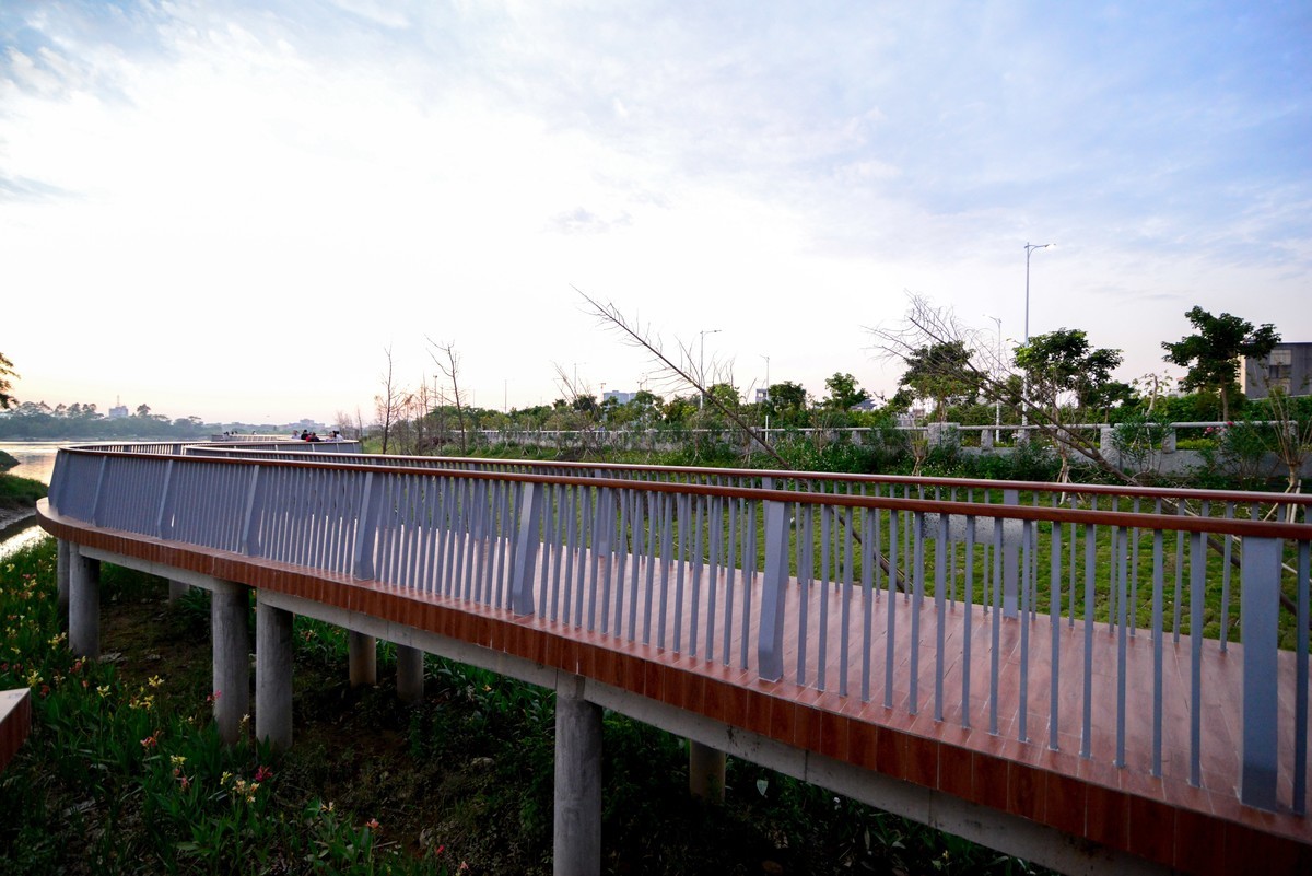 晚霞，阳江市石觉公园日落。