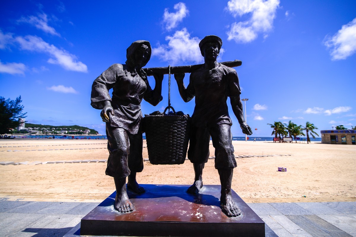 夏日海边，阳江市海陵岛海滨公园。