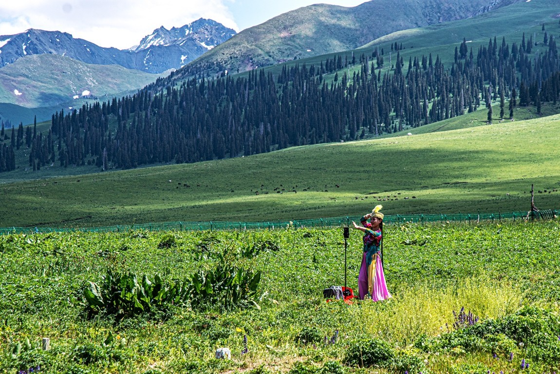 新疆行游--那拉提草原【10】