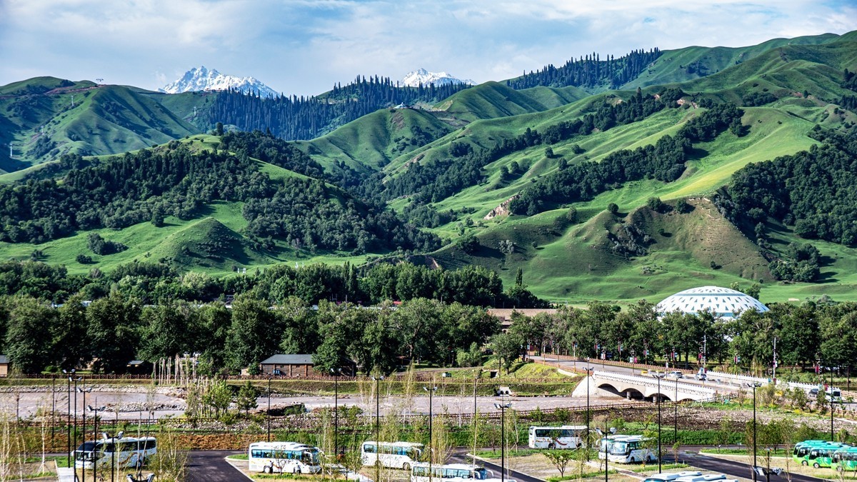 新疆行游--那拉提草原【10】