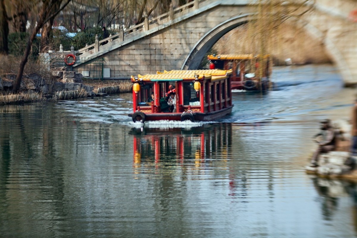 早春——明湖小景