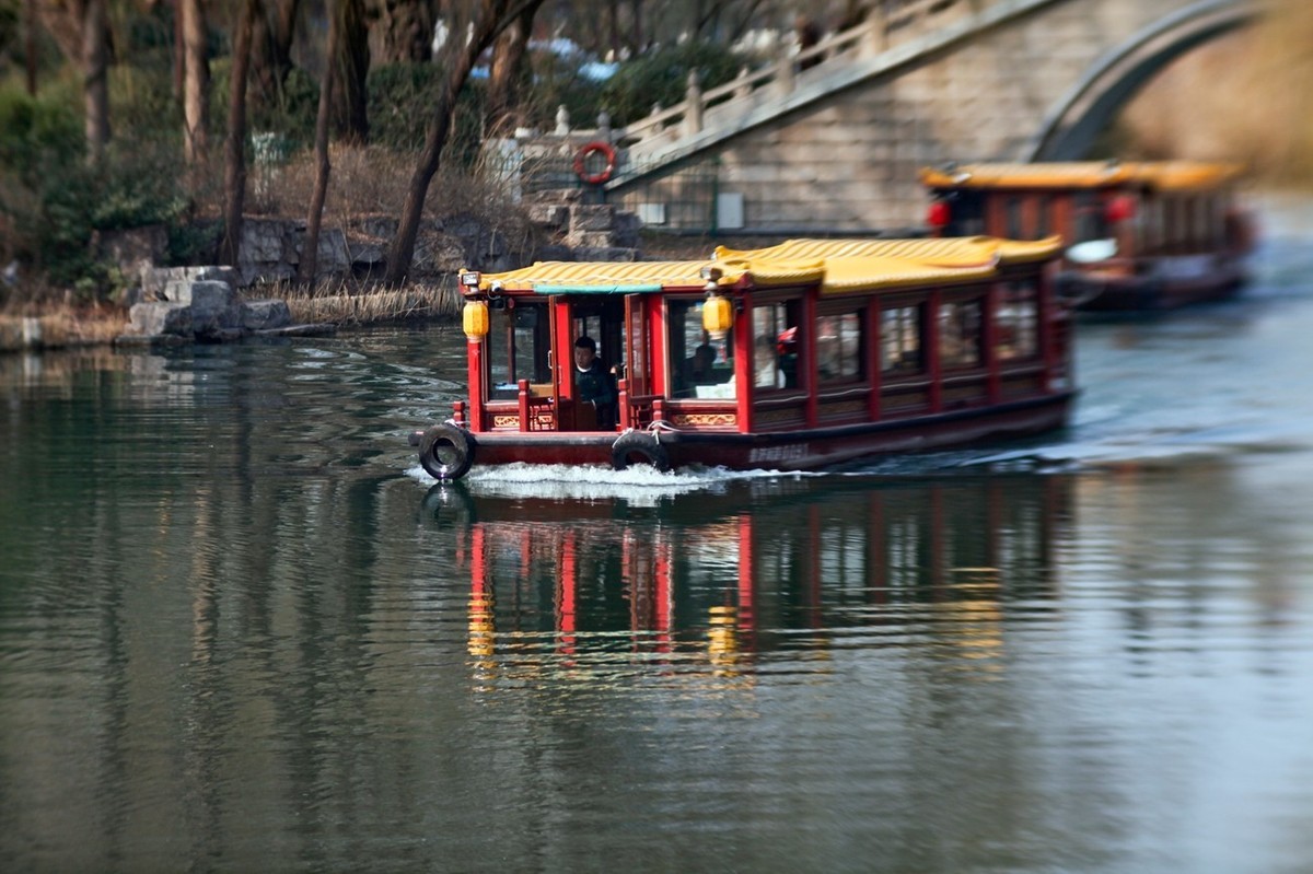 早春——明湖小景