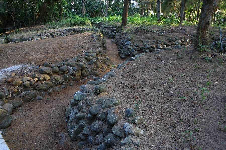 07《不老松：忆海南游记》海南临髙解放公园灯塔和战壕遗跡！