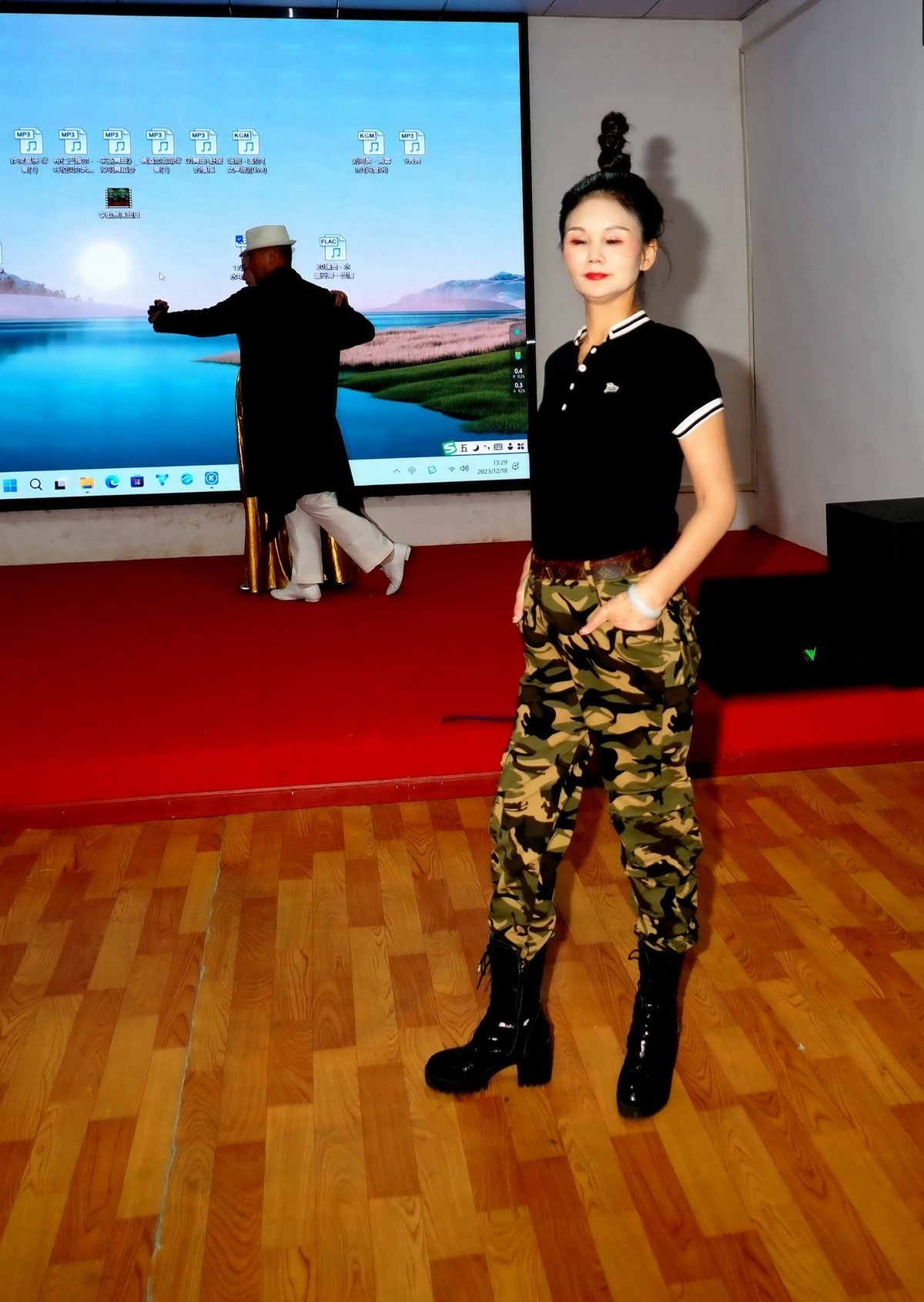 室内环境人像---年会上！