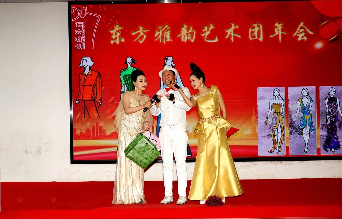 室内环境人像---年会上！