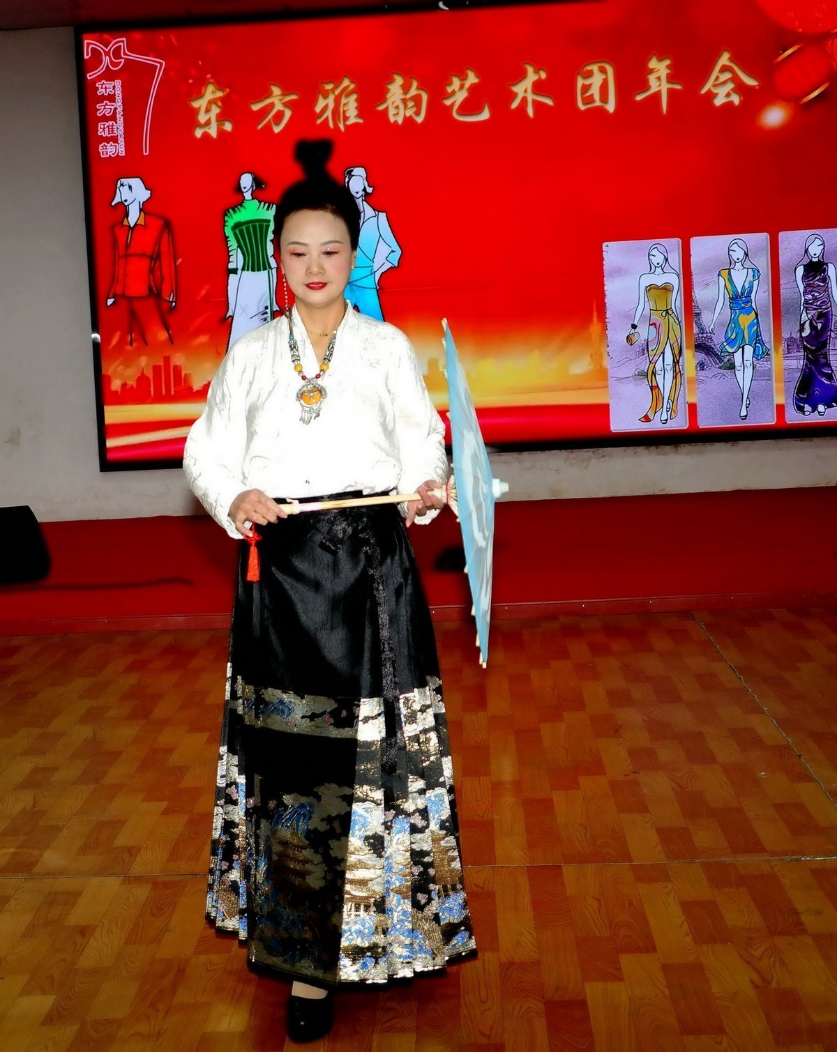 室内环境人像---年会上！