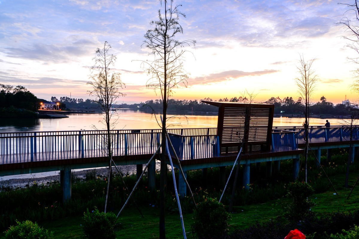 晚霞，阳江市石觉公园日落。