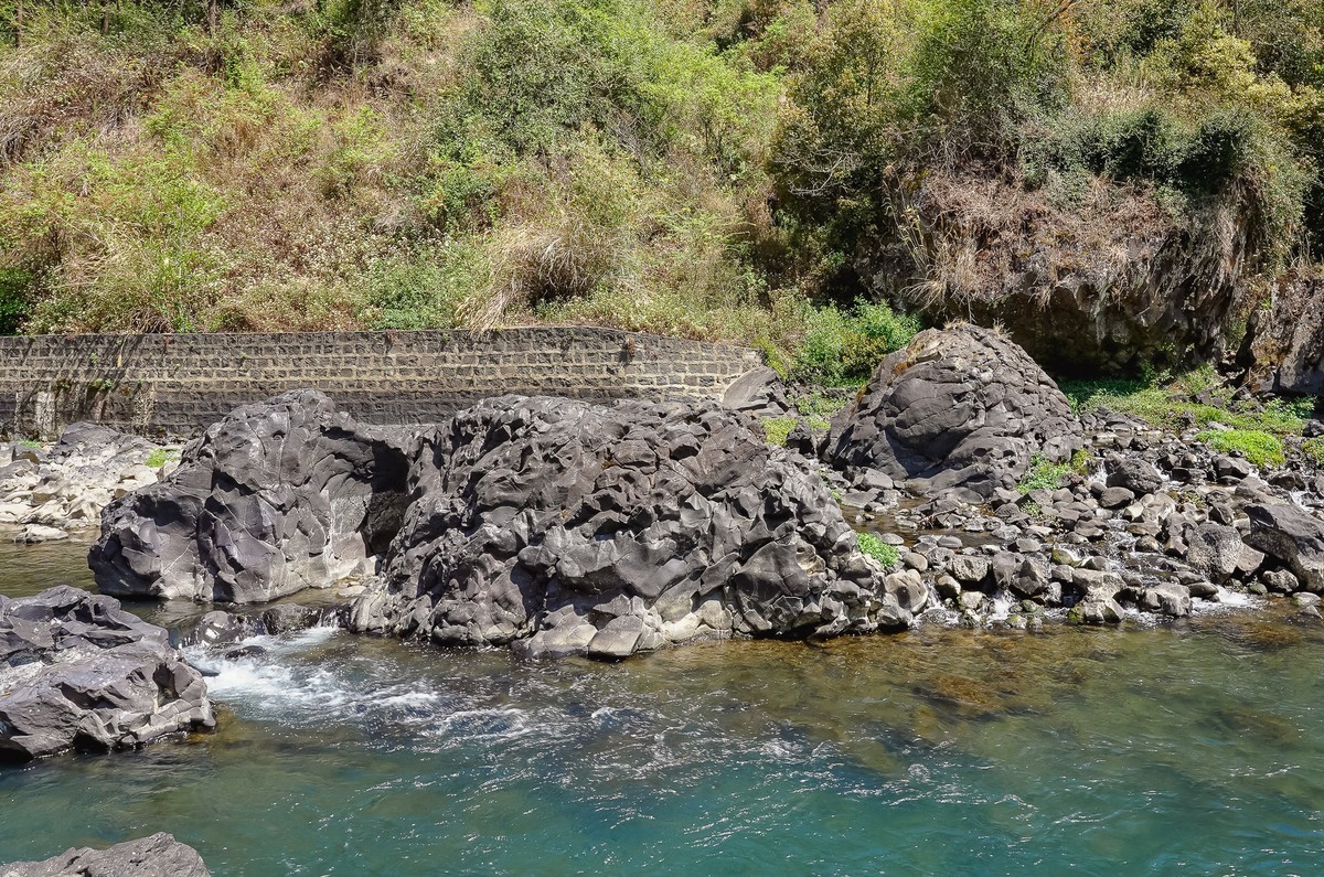 游拍腾冲黑鱼河