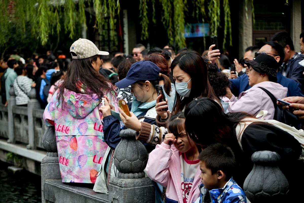 随拍——秋色趵突泉