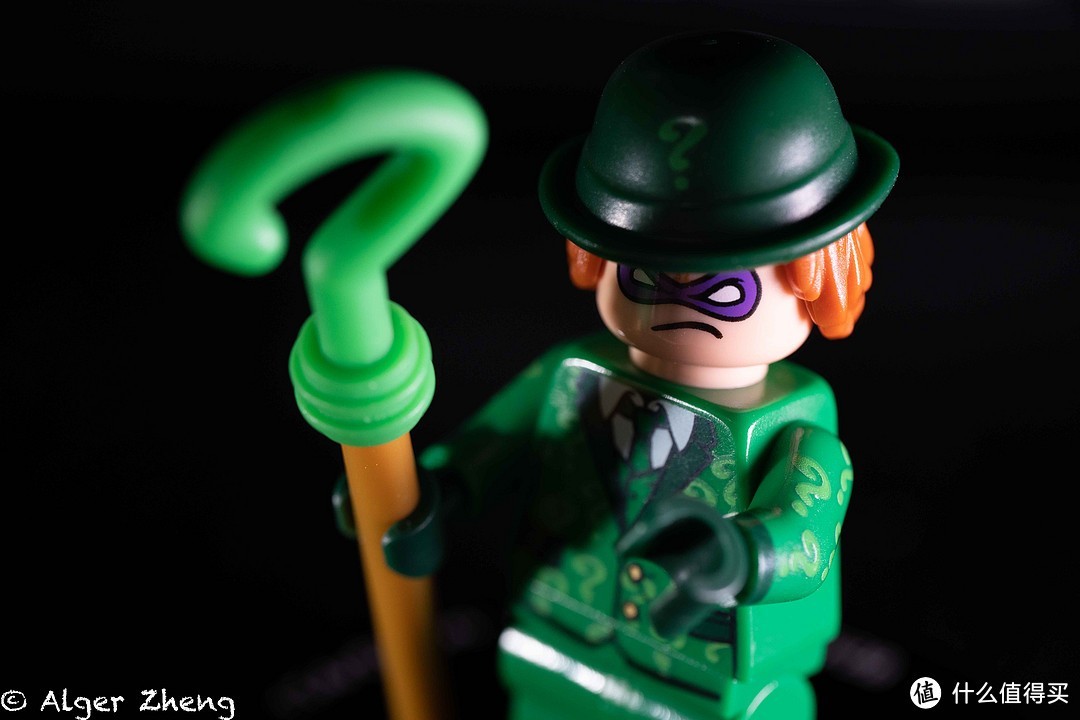 342元买的二手微距镜头，性价比爆棚，覆盖全画幅几乎无暗角，乐高摄影最佳搭档