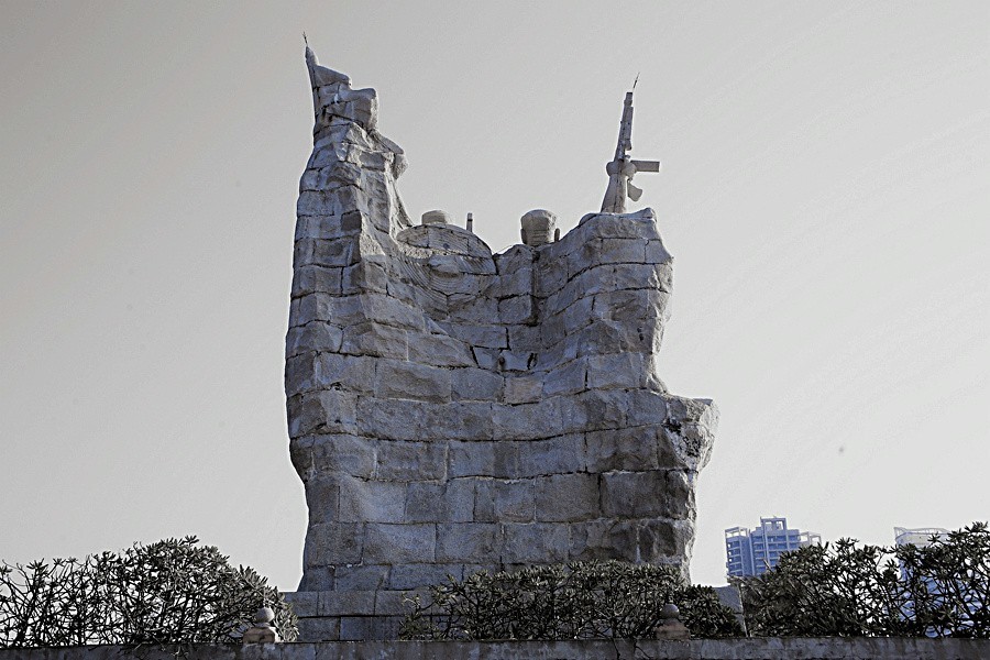 08《不老松：忆海南游记》海南临髙解放公园海中棧桥！