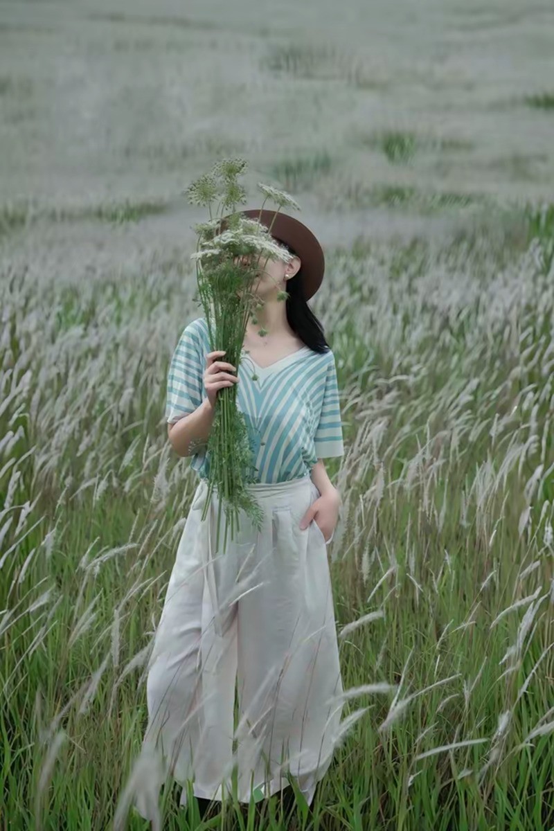 湘江边的东茅草人像2