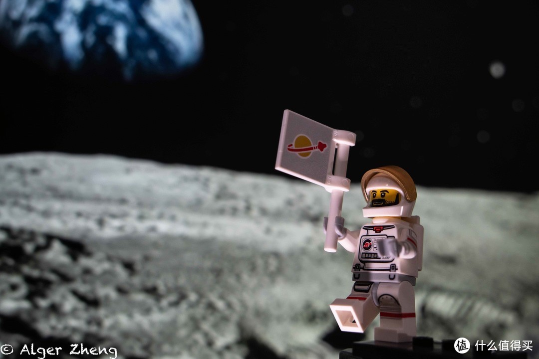 342元买的二手微距镜头，性价比爆棚，覆盖全画幅几乎无暗角，乐高摄影最佳搭档