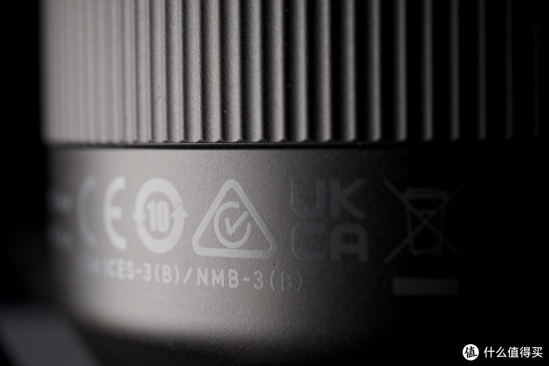 342元买的二手微距镜头，性价比爆棚，覆盖全画幅几乎无暗角，乐高摄影最佳搭档