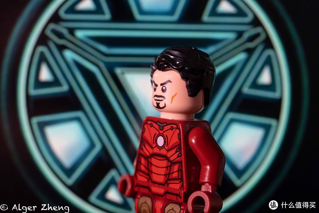 342元买的二手微距镜头，性价比爆棚，覆盖全画幅几乎无暗角，乐高摄影最佳搭档