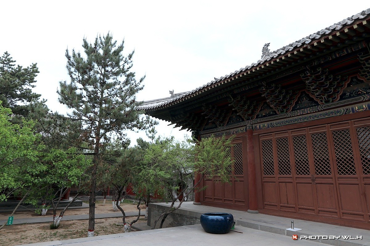 晋陕行——大同古城之法华寺、九龙壁和四牌楼