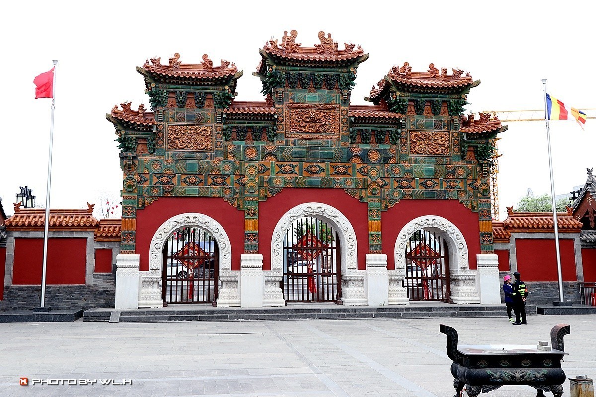 晋陕行——大同古城之法华寺、九龙壁和四牌楼