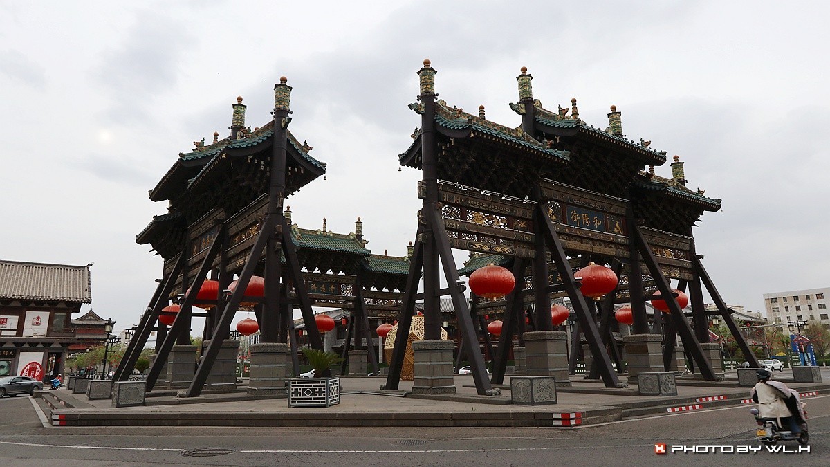 晋陕行——大同古城之法华寺、九龙壁和四牌楼