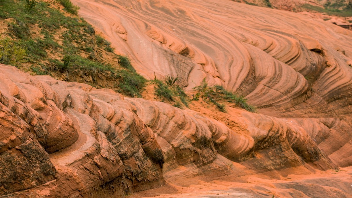 靖边一波浪谷（续）