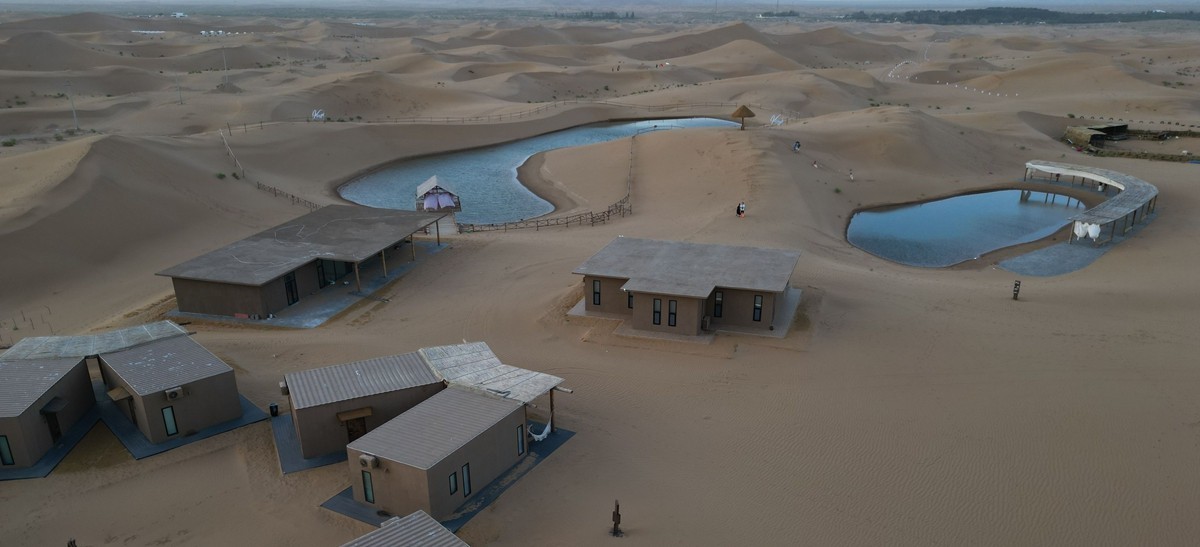 腾格里沙漠航拍一