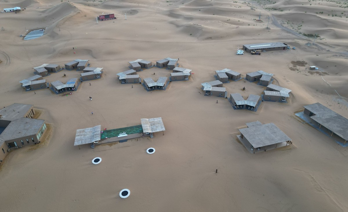 腾格里沙漠航拍一