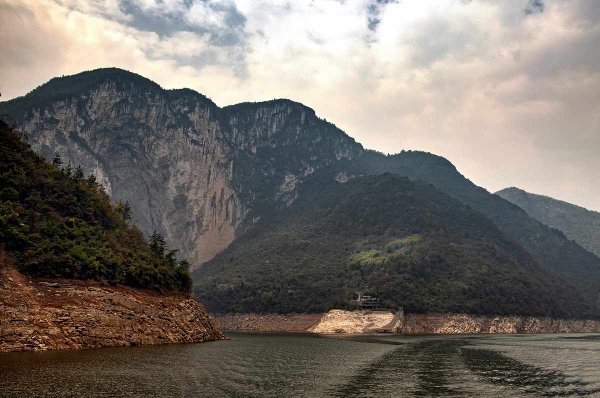 再发（船游大清江）