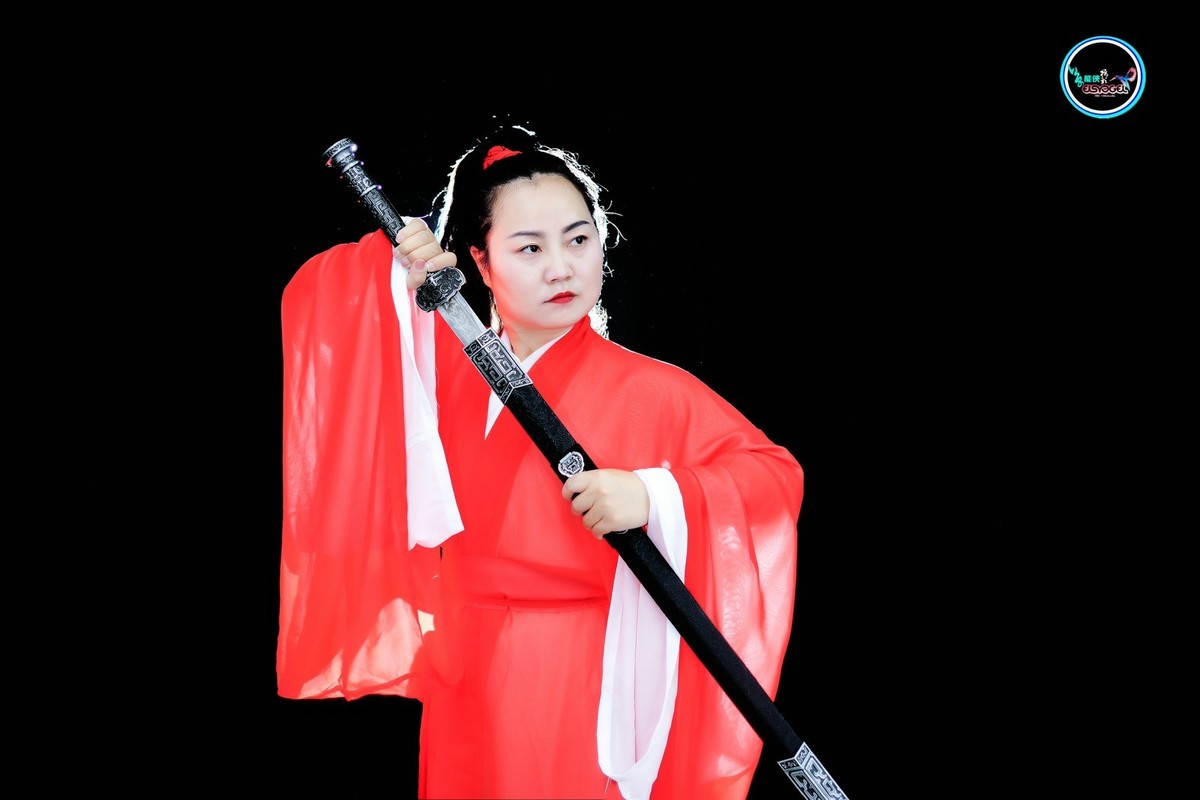 【忆舞·女剑客】---超超