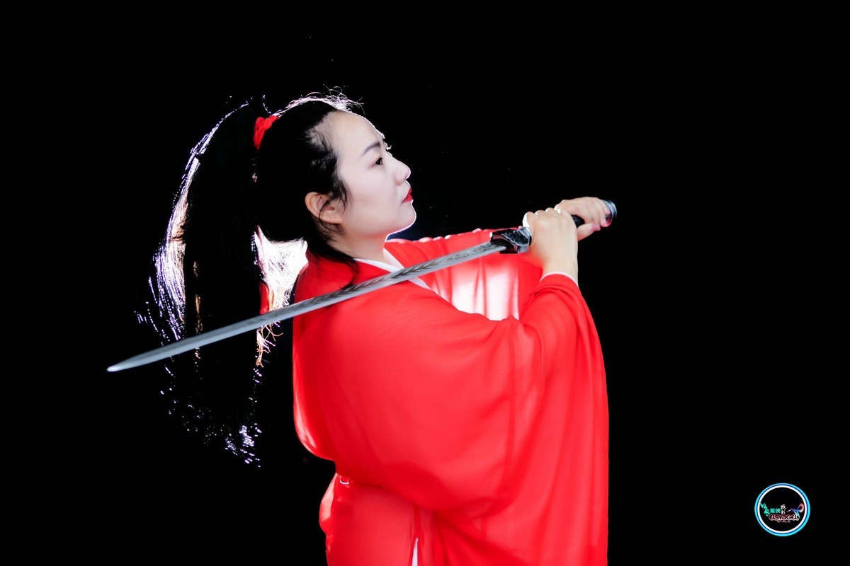 【忆舞·女剑客】---超超