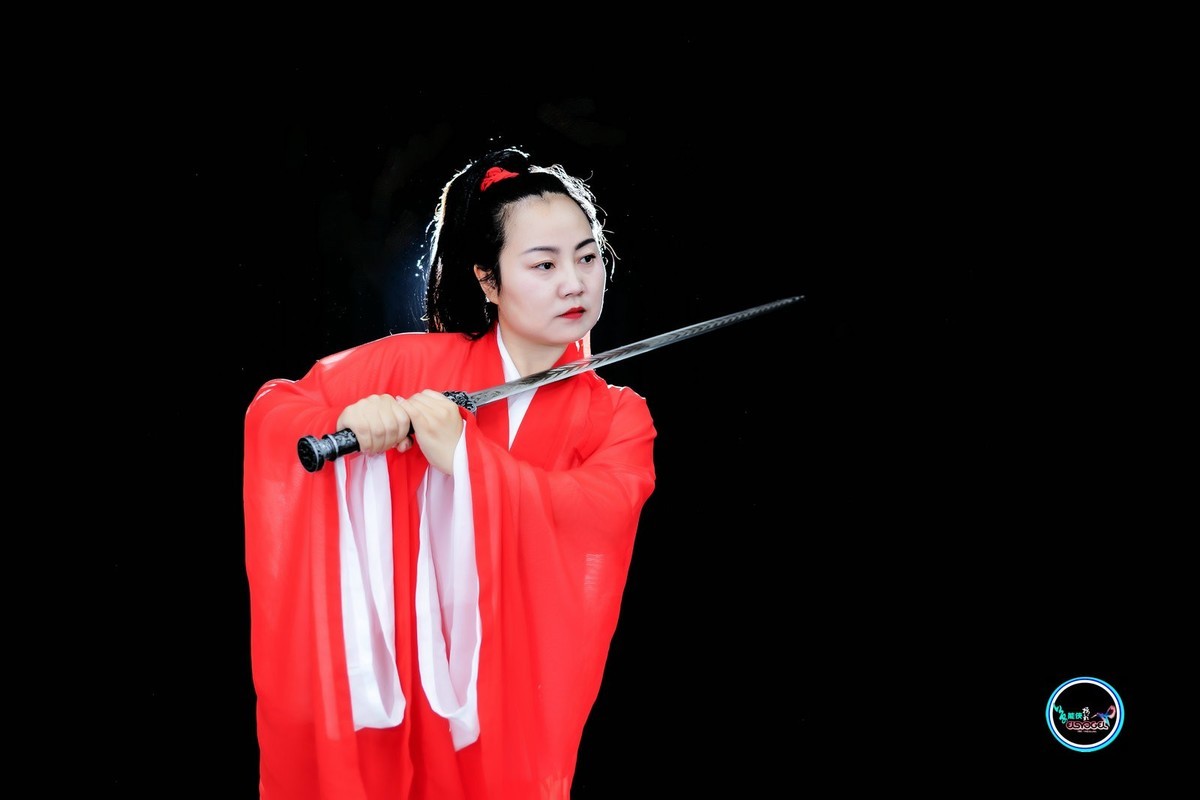 【忆舞·女剑客】---超超