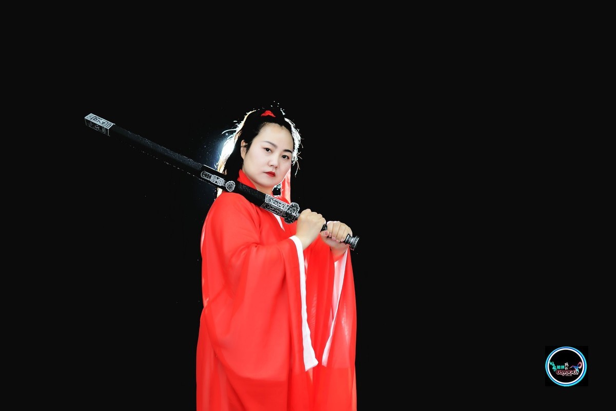 【忆舞·女剑客】---超超