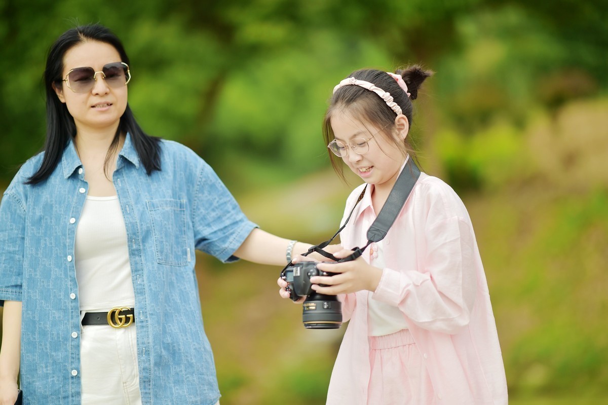 游宁国诚信园林月季园D4S+105 1.4E/ZF 50 1.2