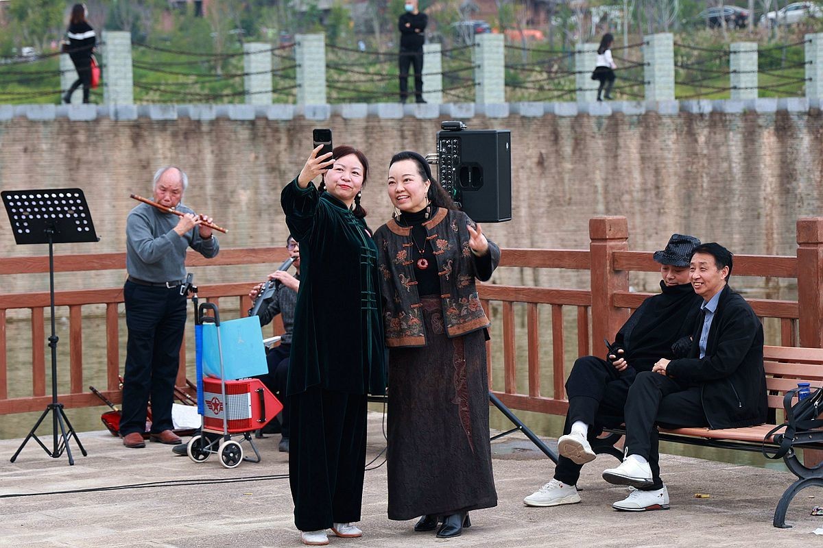 抓拍——开心游园人