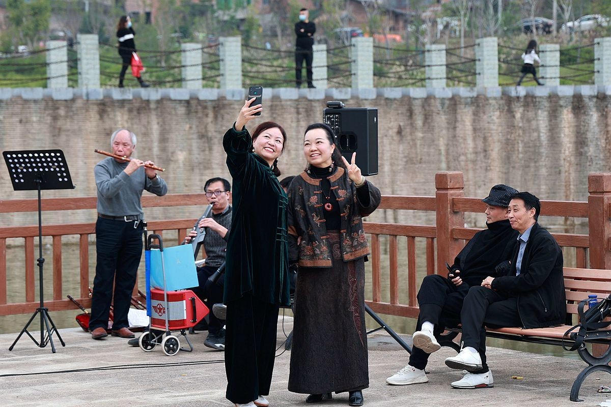 抓拍——开心游园人