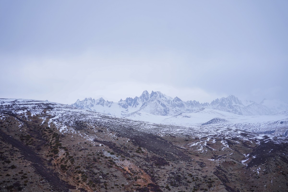 巴塘姊妹湖湿地五月飘雪