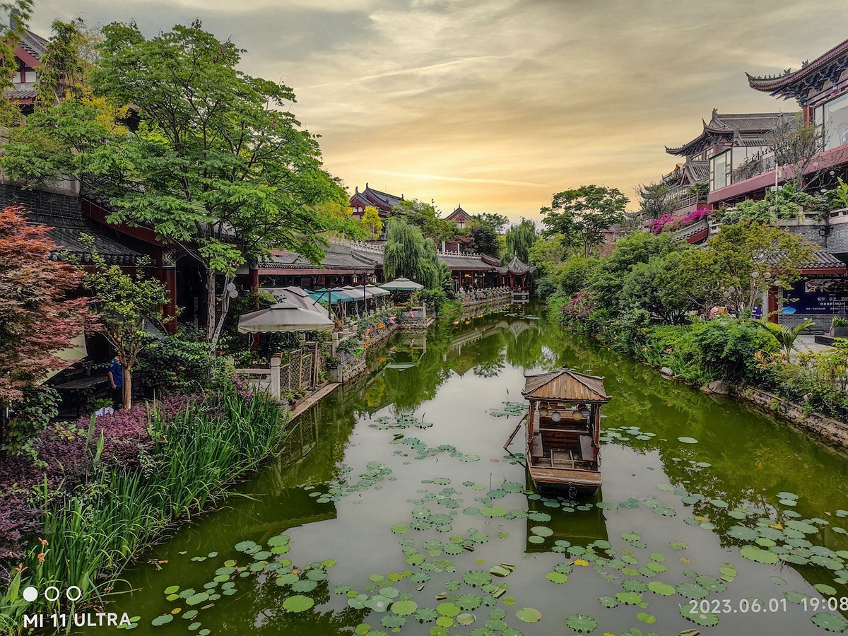 上海～成都～拉萨骑游随拍（43）网红打卡地——水街（续四）