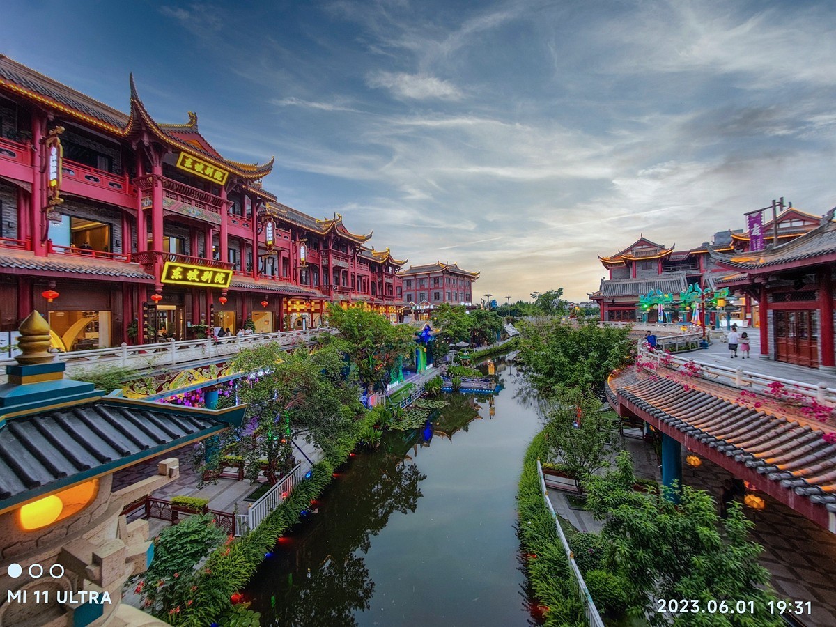 上海～成都～拉萨骑游随拍（43）网红打卡地——水街（续四）