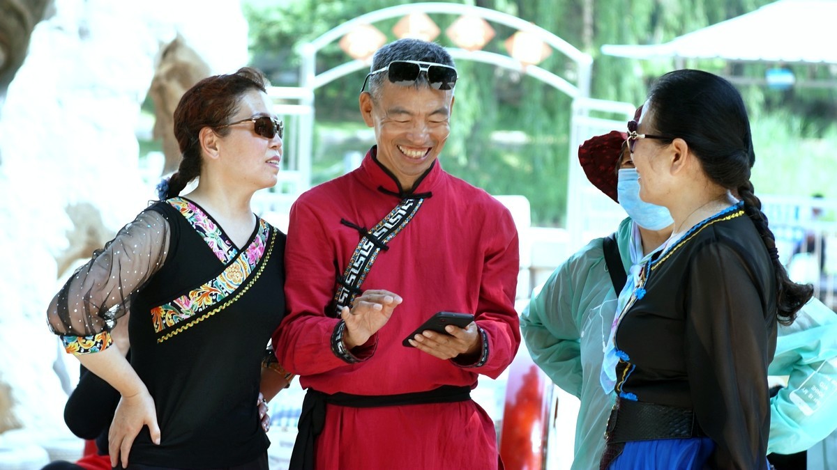 好事来了开心笑