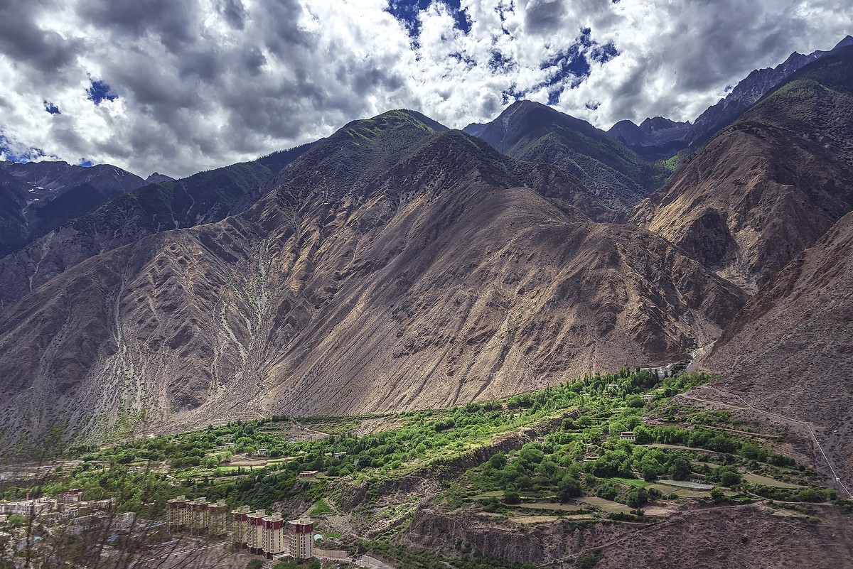2019 . 06 . 离藏返川 · 路拍芒康景
