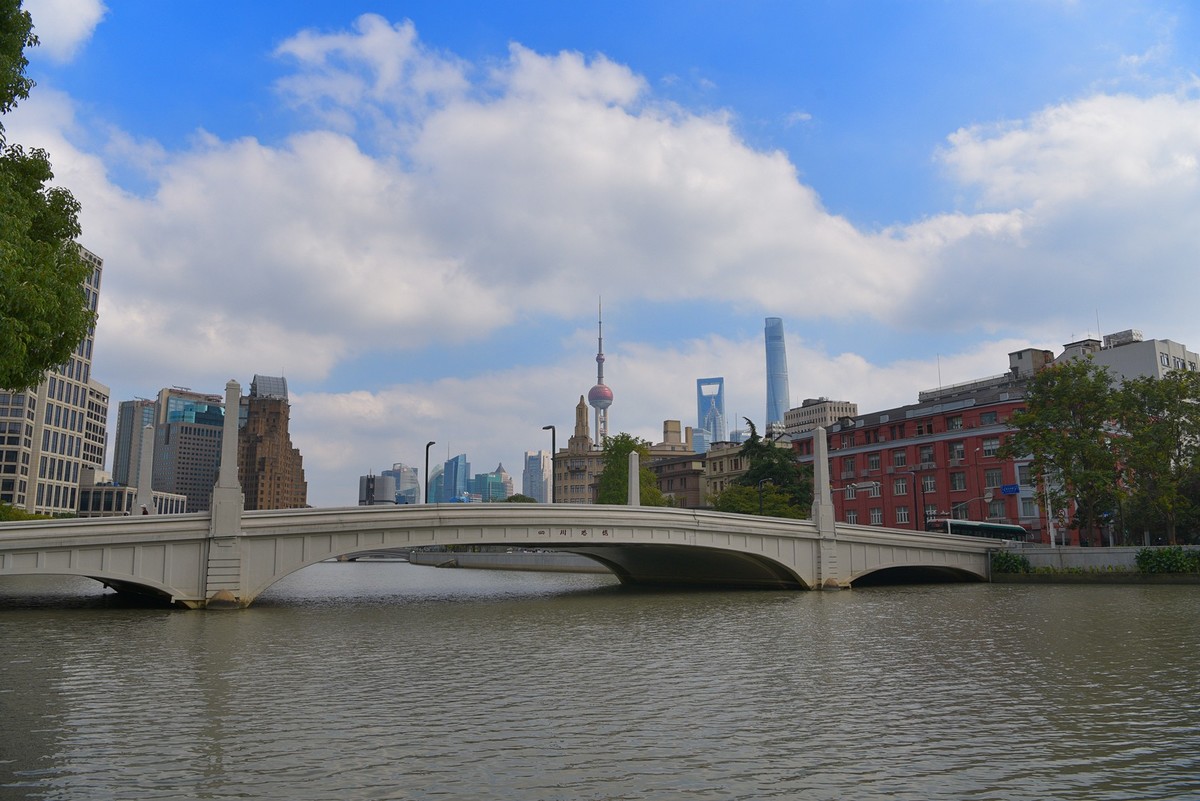 上海苏州河从西藏路桥到外白渡桥掠影上