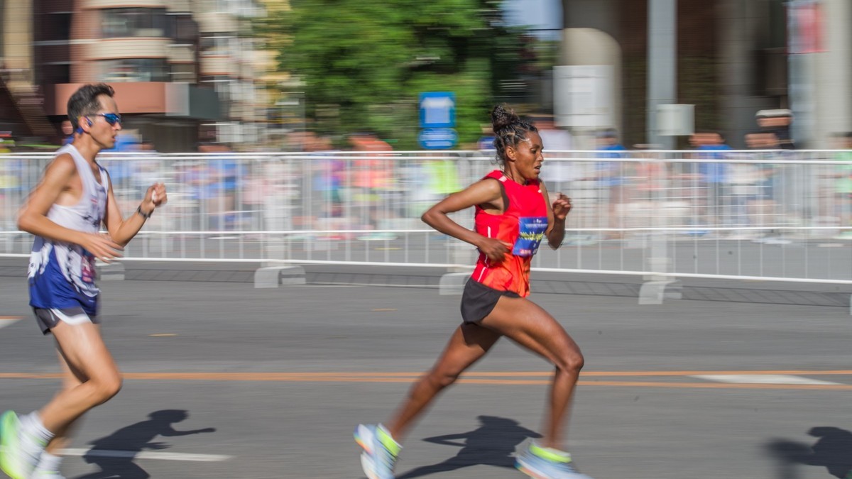 “大连新闻传媒集团”杯第33届大连马拉松赛之七