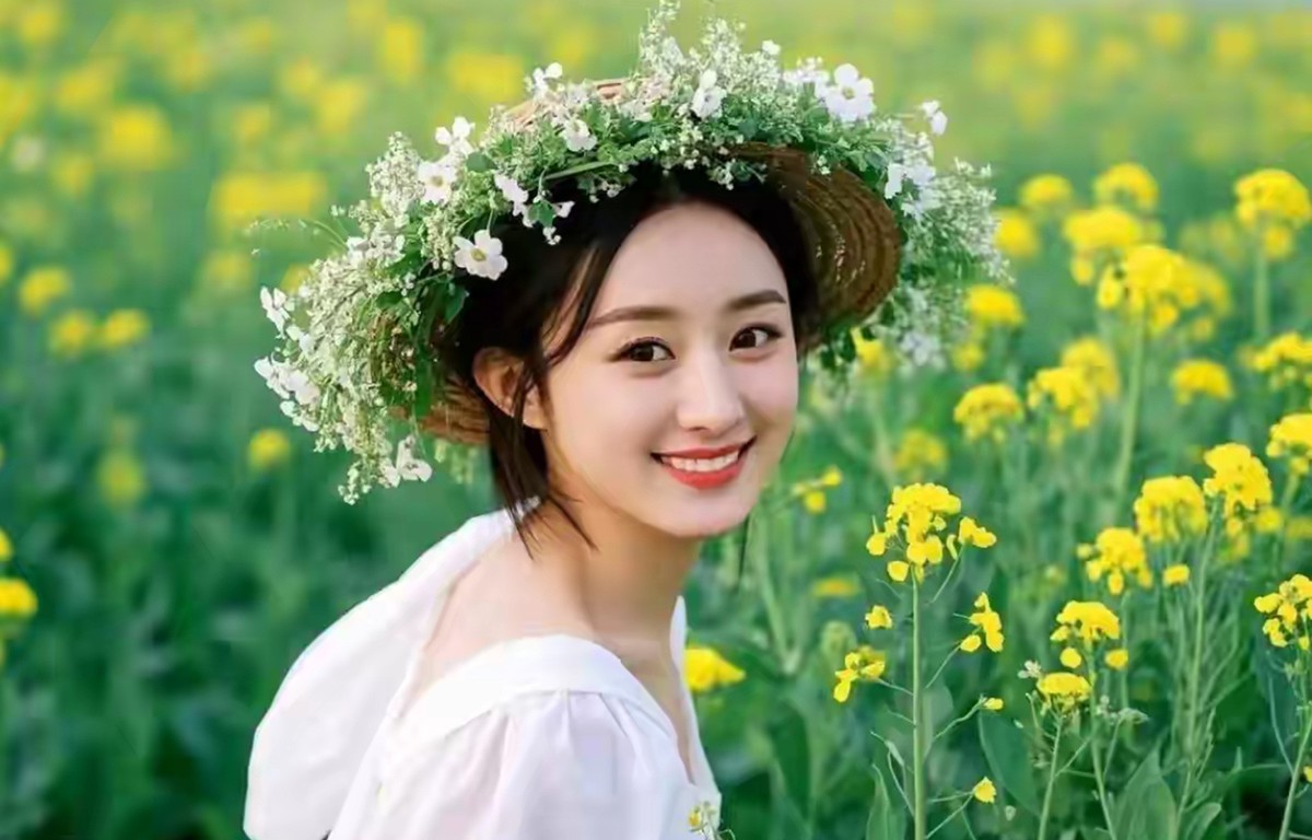 油菜花香映美女