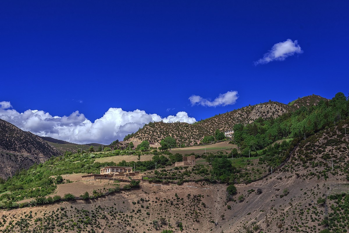 2019 . 06 . 离藏返川 · 路拍芒康景