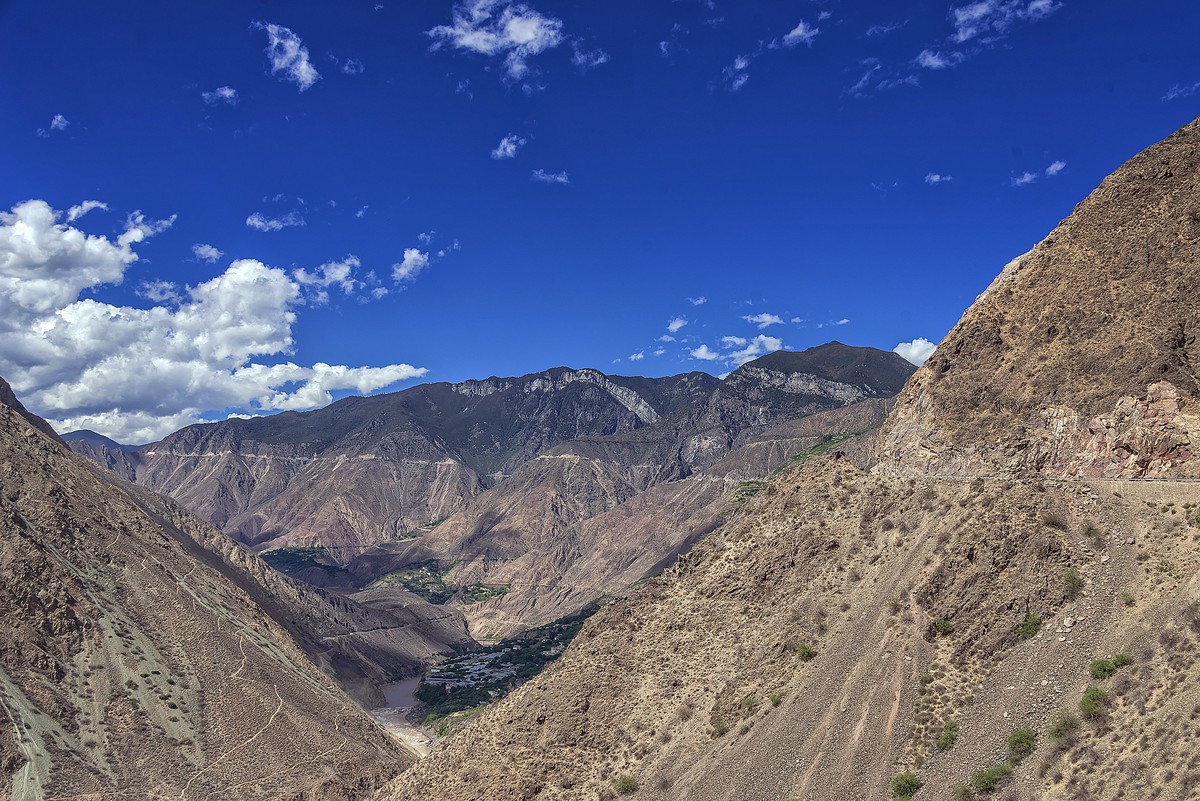 2019 . 06 . 离藏返川 · 路拍芒康景